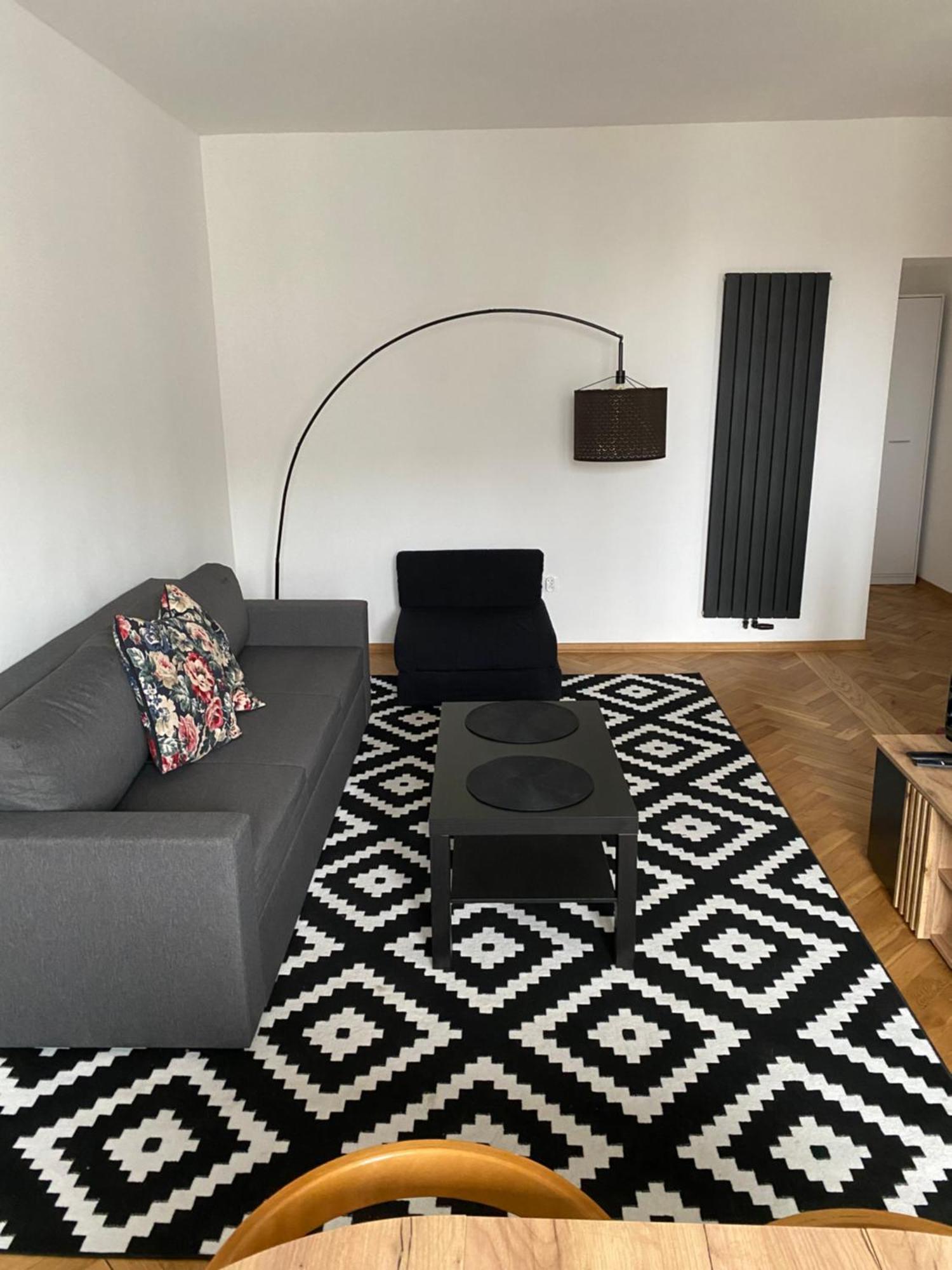 Ohmyhome - Plac Pieciu Rogow - Centrum Warszawa Eksteriør billede